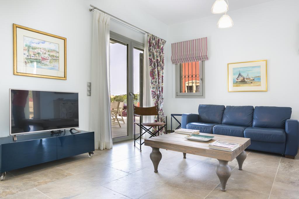Afrodite Luxury Villa Svoronata Bagian luar foto