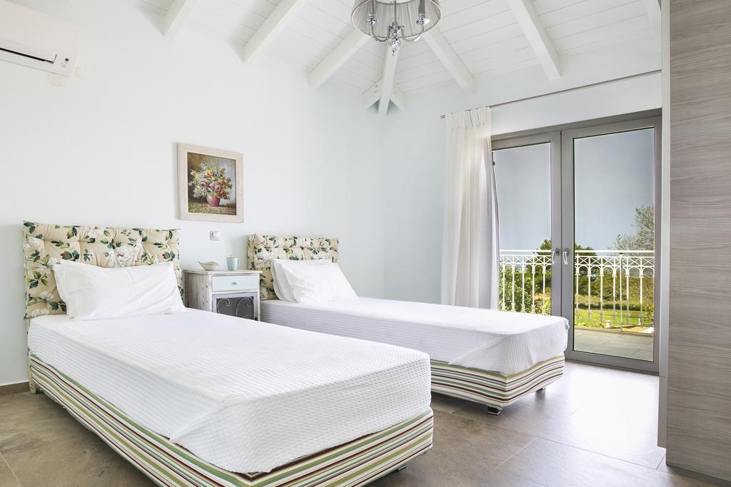 Afrodite Luxury Villa Svoronata Bagian luar foto